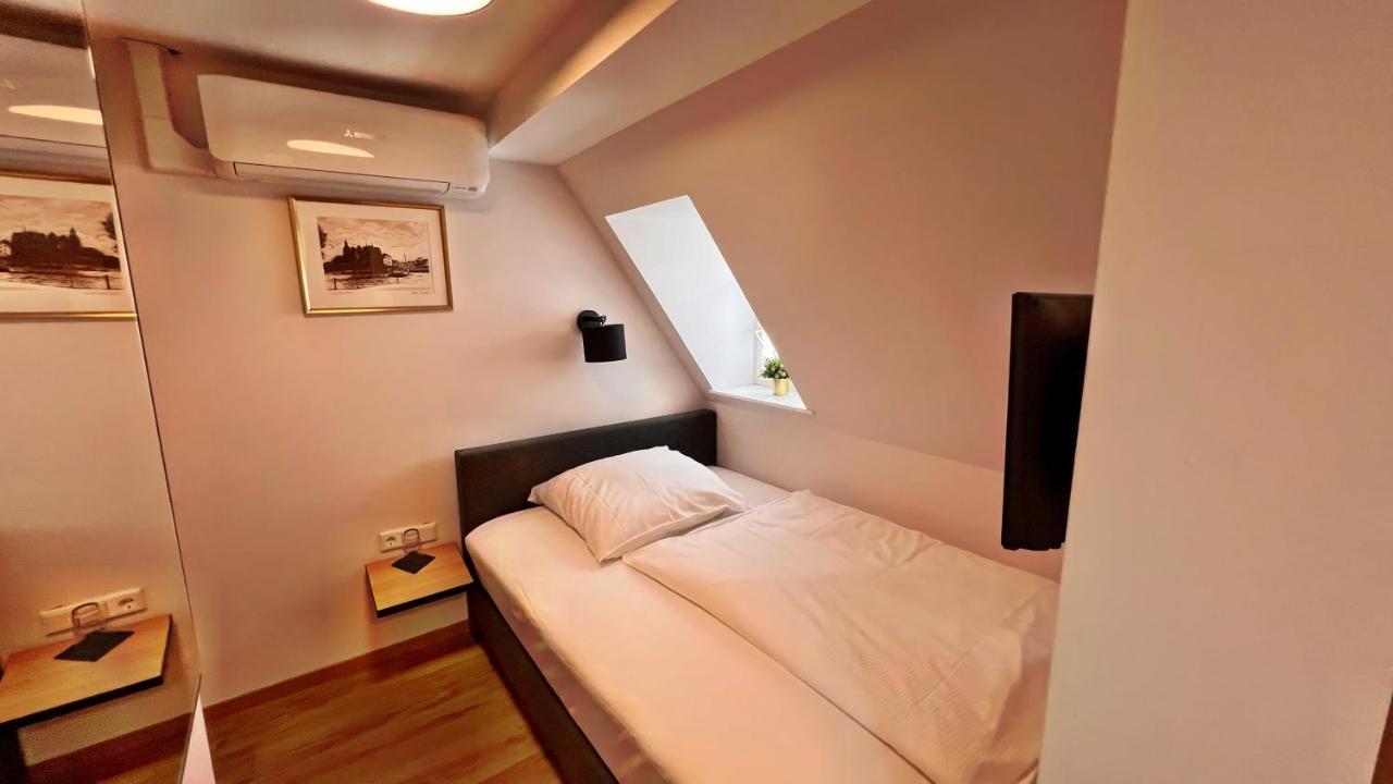 Hotel Zu Den Drei Kronen Seligenstadt Luaran gambar