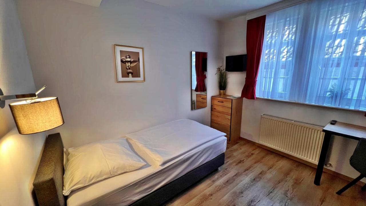 Hotel Zu Den Drei Kronen Seligenstadt Luaran gambar