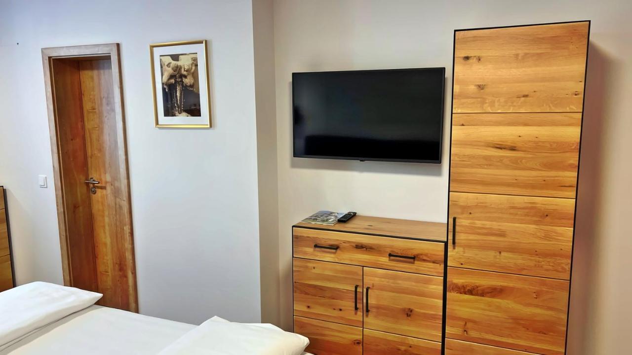 Hotel Zu Den Drei Kronen Seligenstadt Luaran gambar