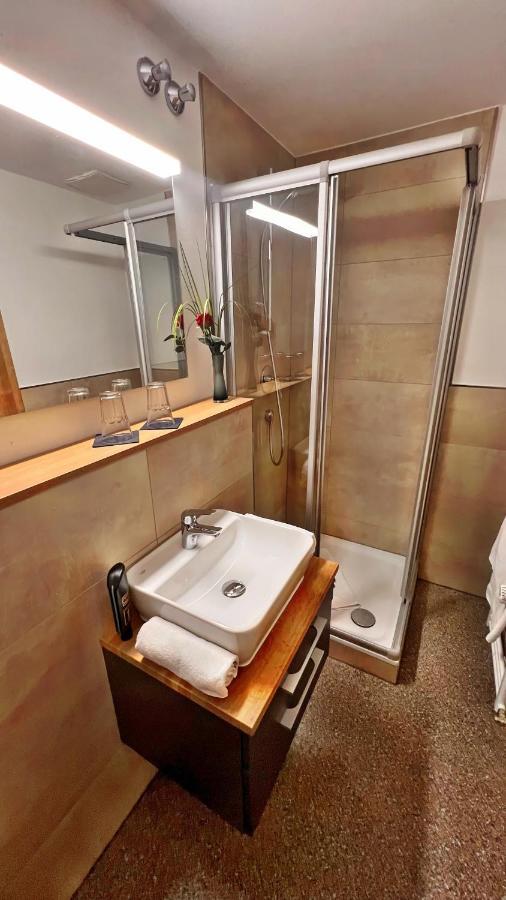 Hotel Zu Den Drei Kronen Seligenstadt Luaran gambar