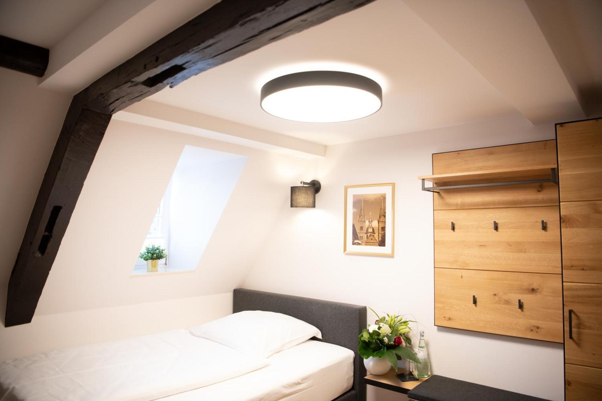 Hotel Zu Den Drei Kronen Seligenstadt Luaran gambar